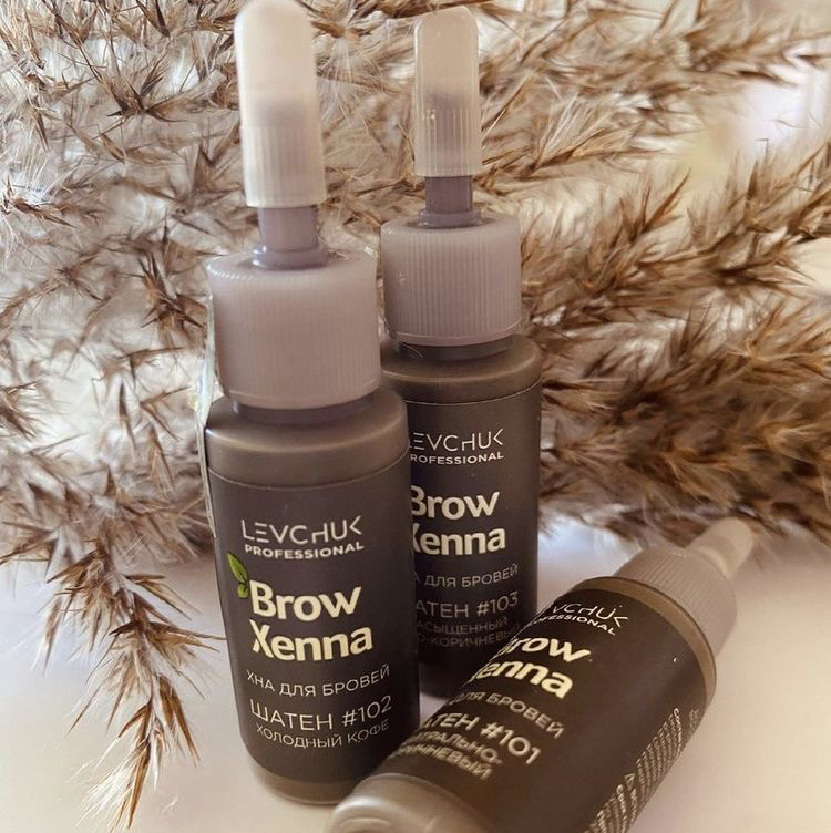 Окрашивание бровей хной