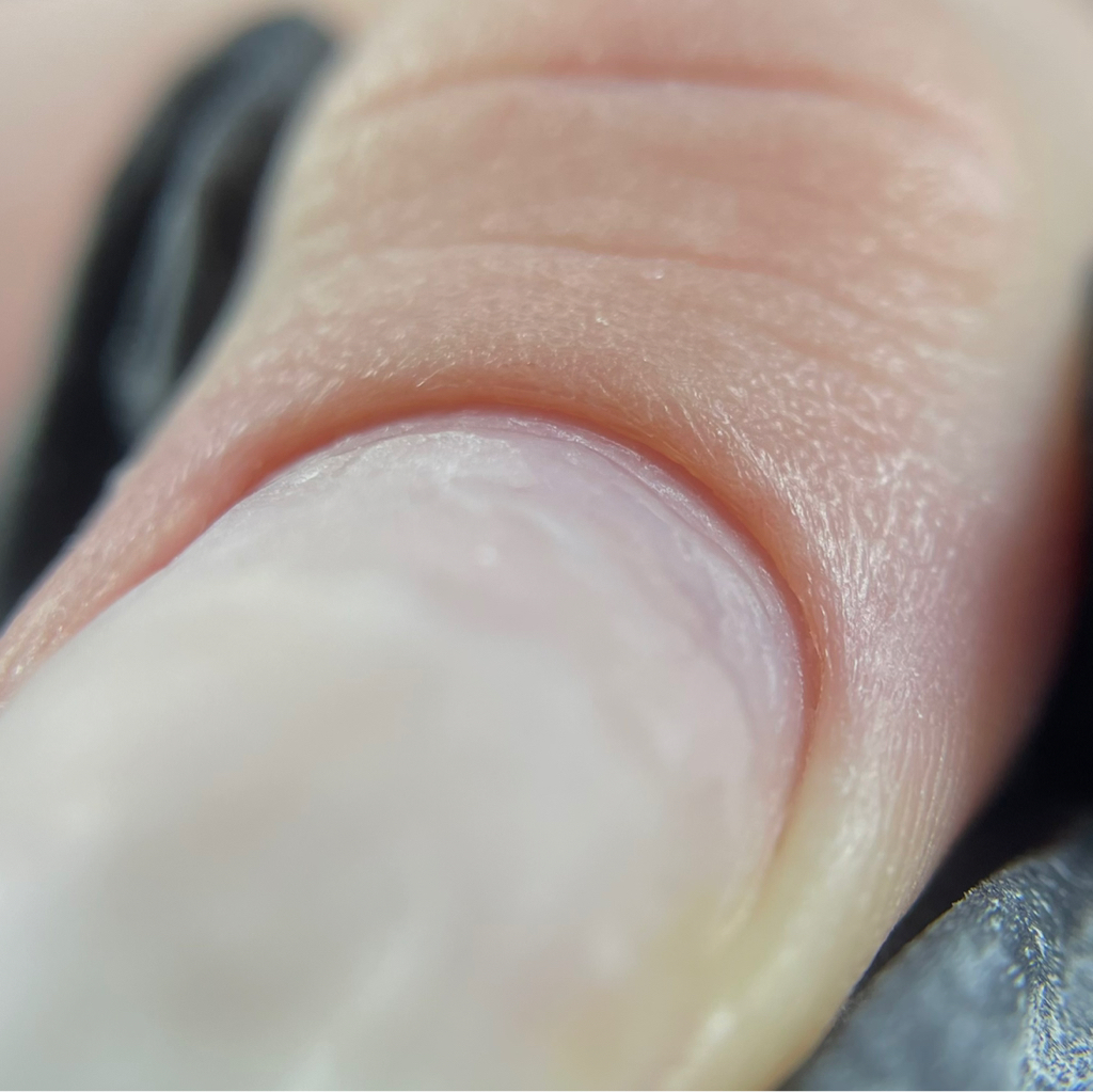 Комбинированный маникюр без покрытия