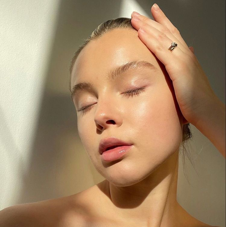 Лоб / подбородок / щеки / усики