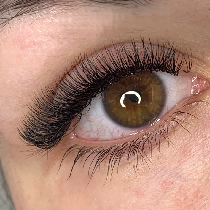 Наращивание Ресниц 4-5D