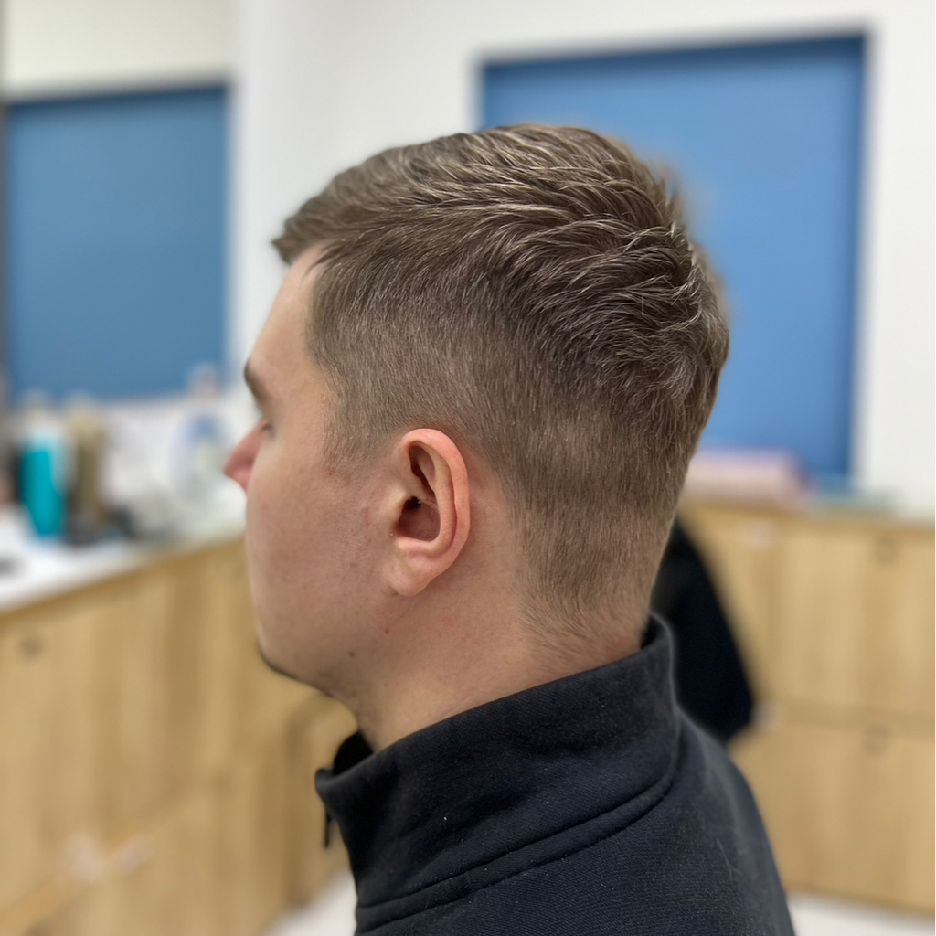 Стрижка мужская модельная