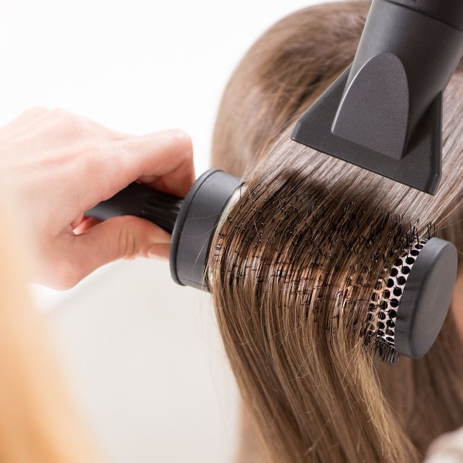 Укладка на брашинг