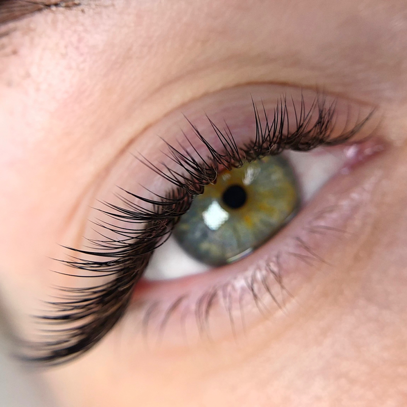 LED - нарашивание ресниц 1,5D