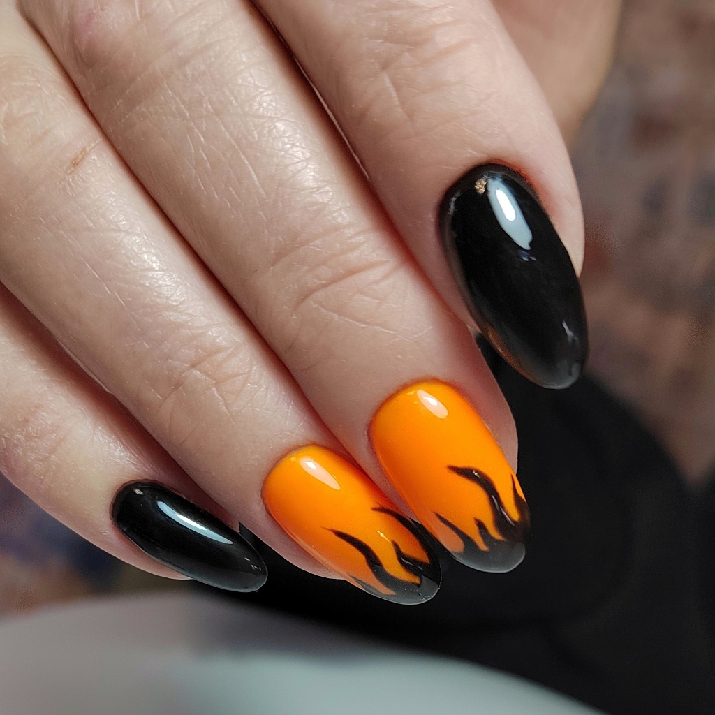 Наращивание ногтей