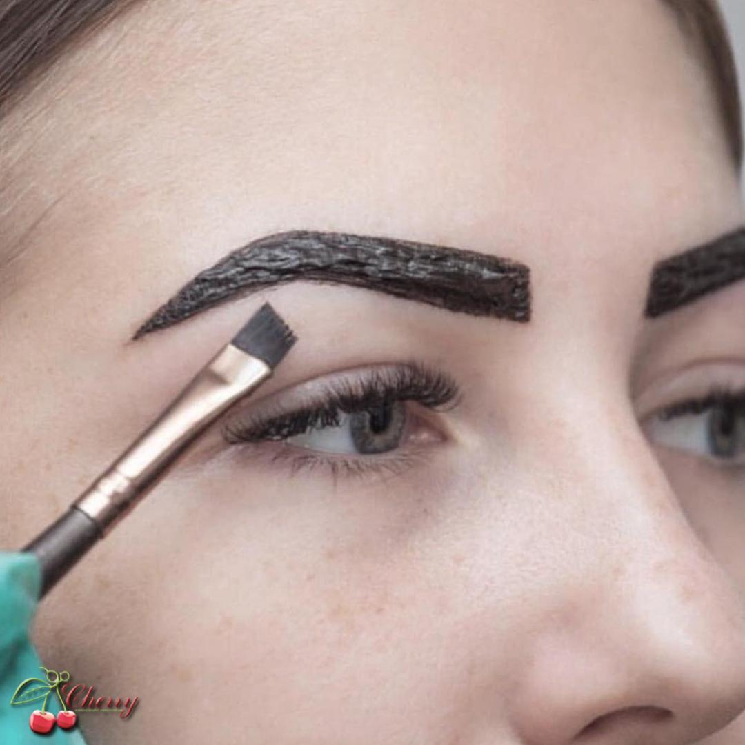 Окрашивание бровей