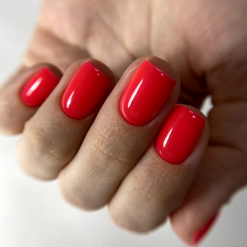 Маникюр с покрытием гель-лак