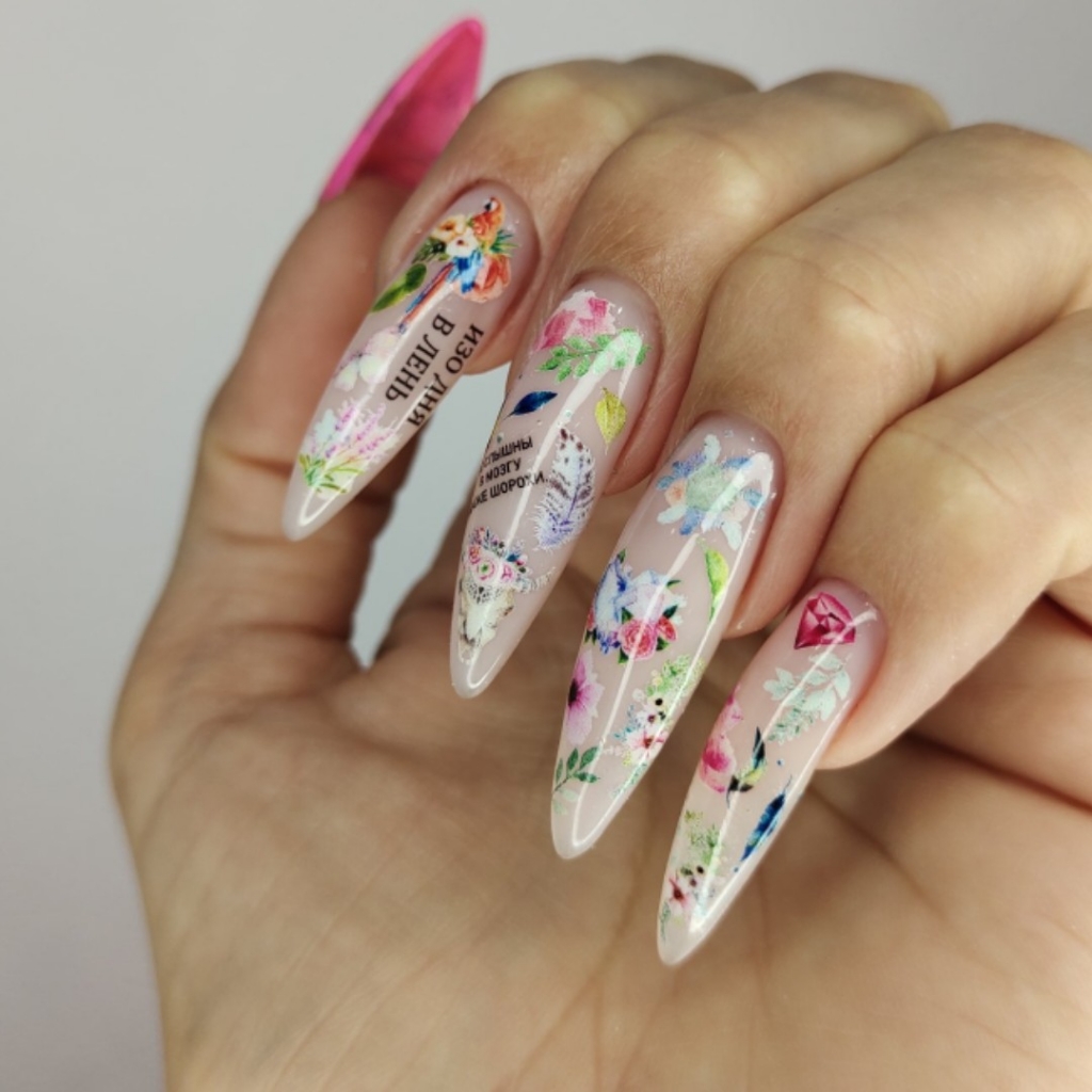 Наращивание ногтей