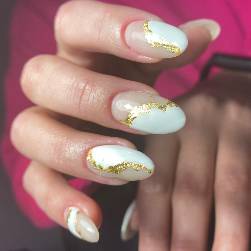 Наращивание ногтей