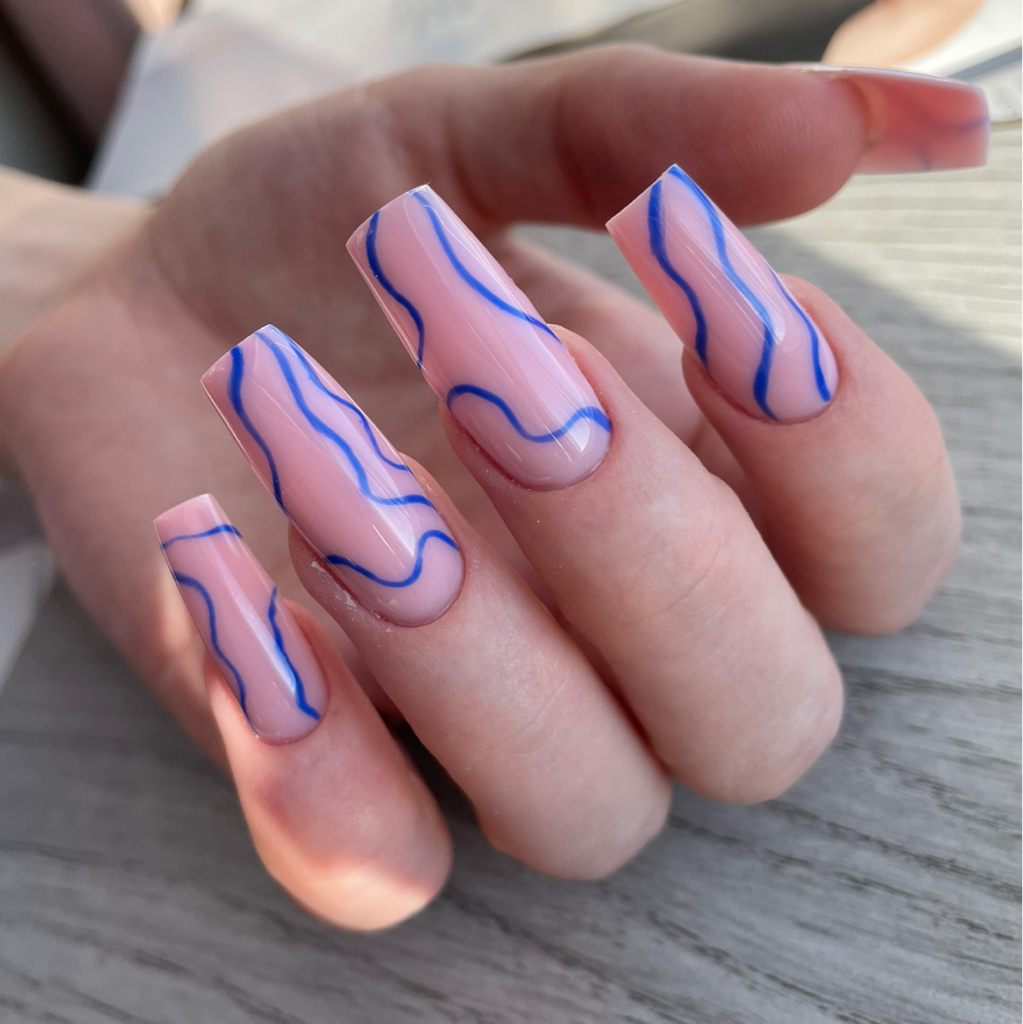 Наращивание ногтей