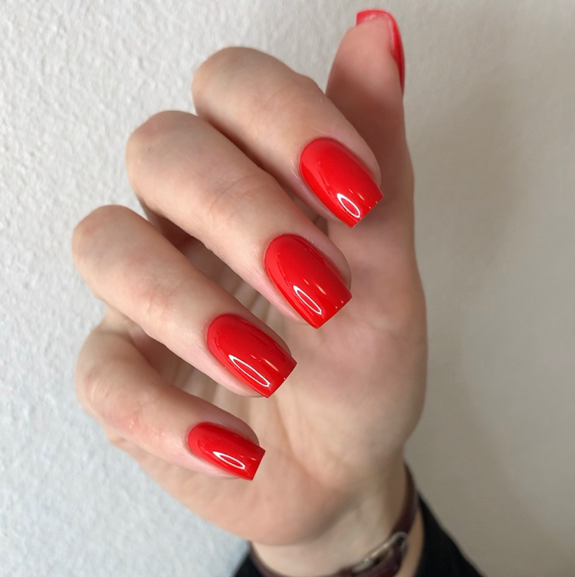 Аппаратный маникюр с покрытием геля