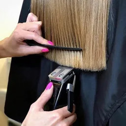 Подравнивание кончиков волос