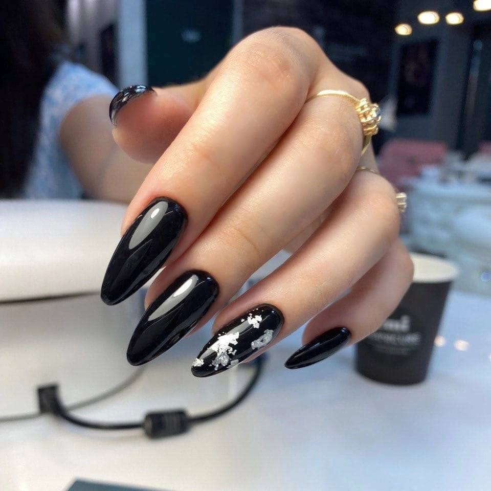 Коррекция/укрепление ногтей гелем