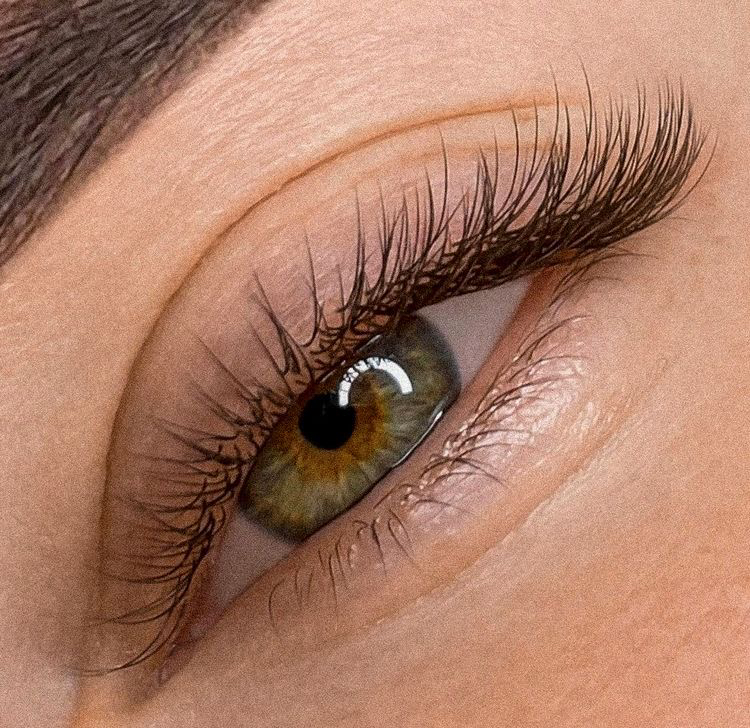 Классическое наращивание ресниц