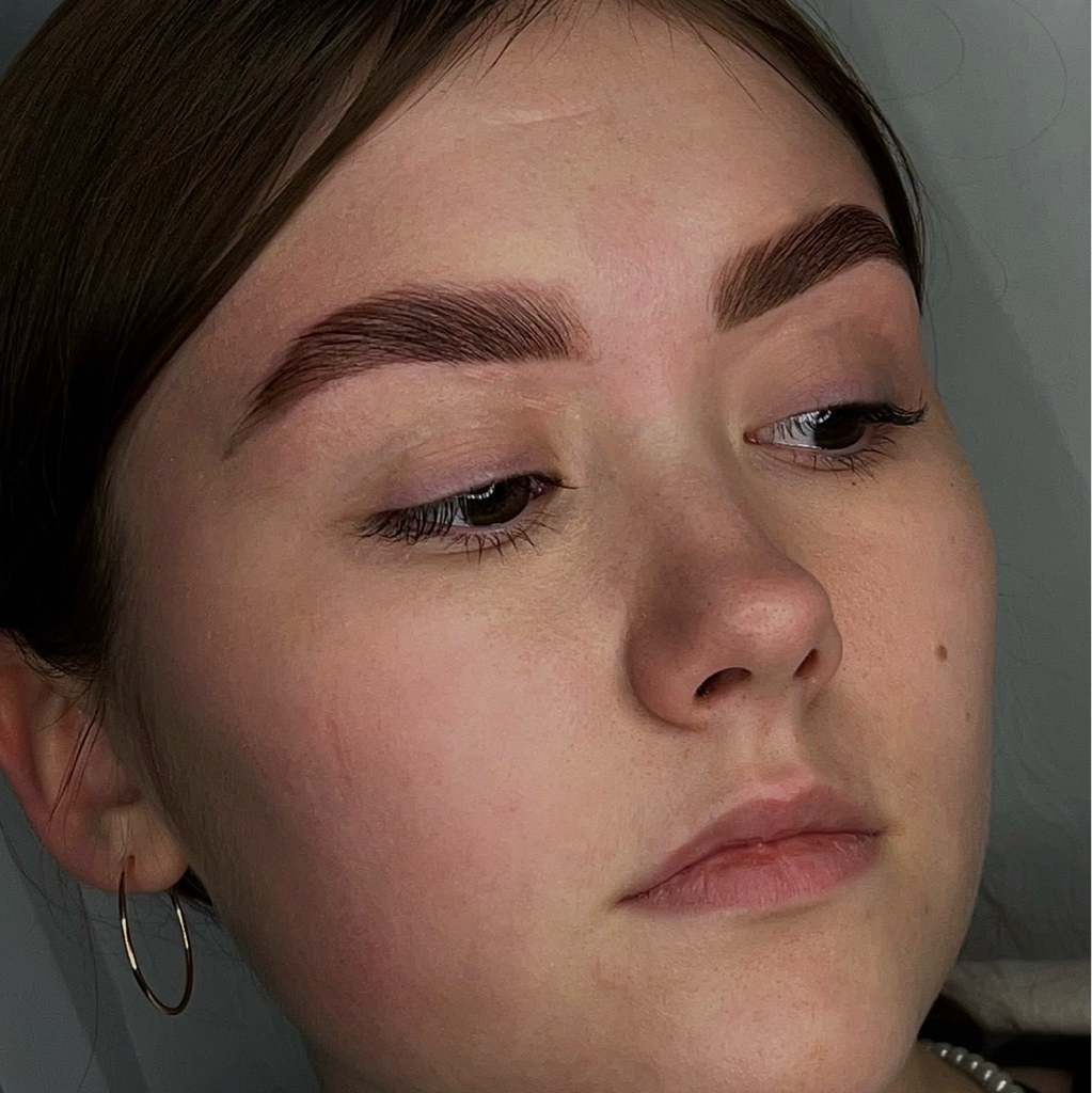 ЛАМИНИРОВАНИЕ РЕСНИЦ + ЛАМИНИРОВАНИЕ БРОВЕЙ