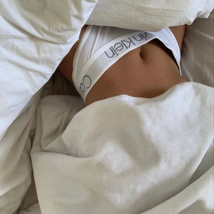 Депиляция шугаринг "дорожка на животе"