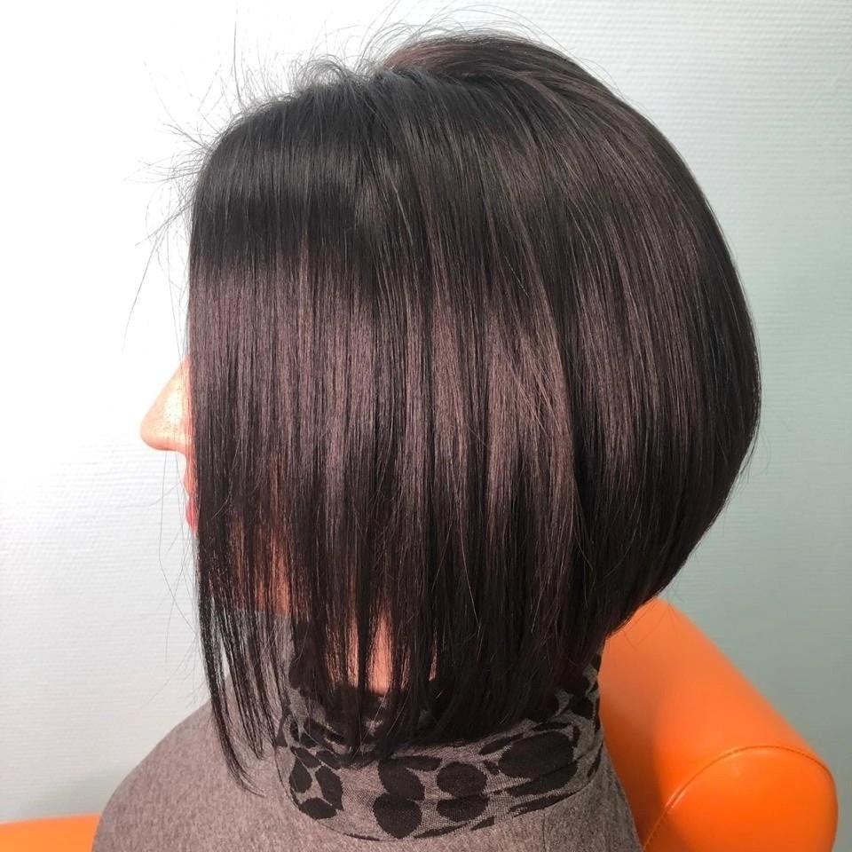 Женская стрижка (средняя длина)