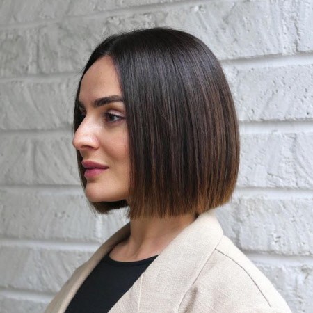 Стрижка женская (средняя длина)