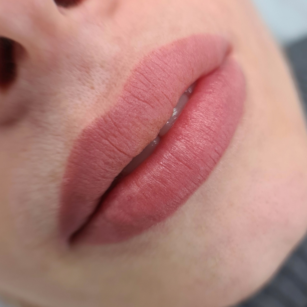 Губы, первый сеанс