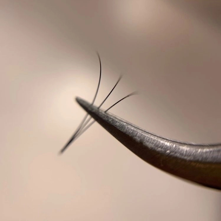 снятие наращенных ресниц