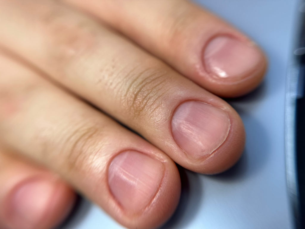 Маникюр без покрытия