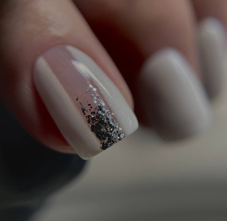 Легкий дизайн( 1 ноготь)