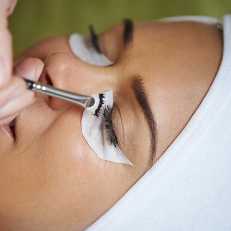 Окрашивание ресниц краской