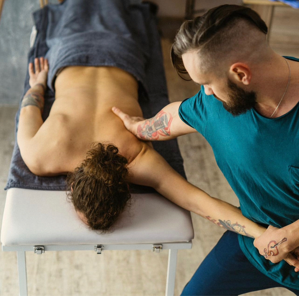 Мужской лечебный массаж Общий(разово)