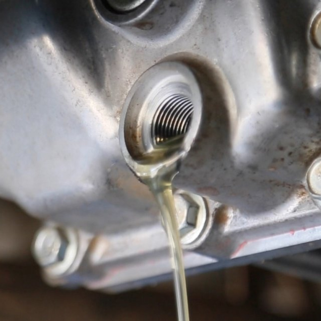 Замена масла в МКПП (раздатка, редуктор)