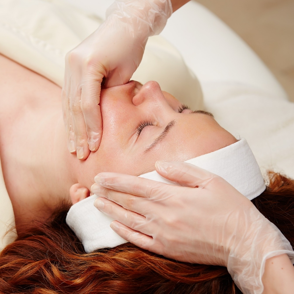 Буккальный массаж лица