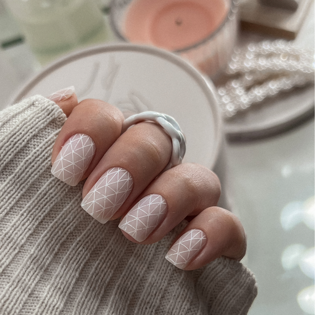 Маникюр с покрытием