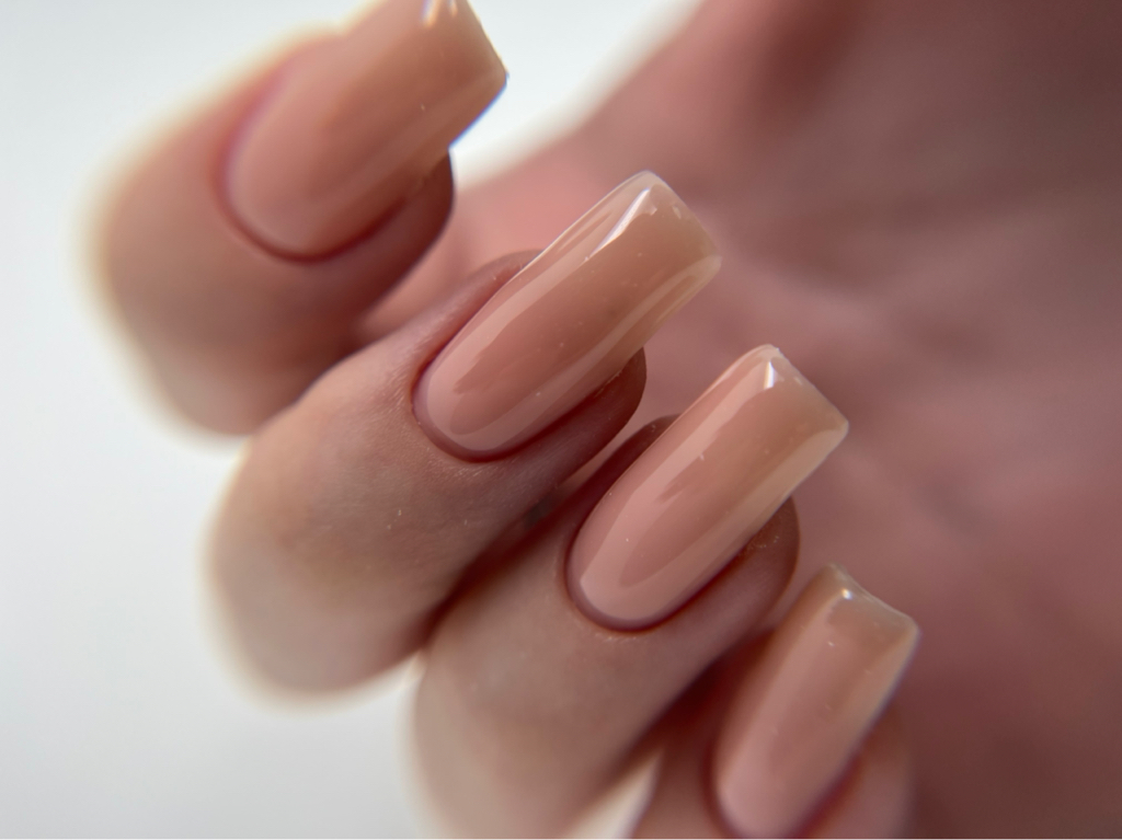 Укрепление ногтей гелем