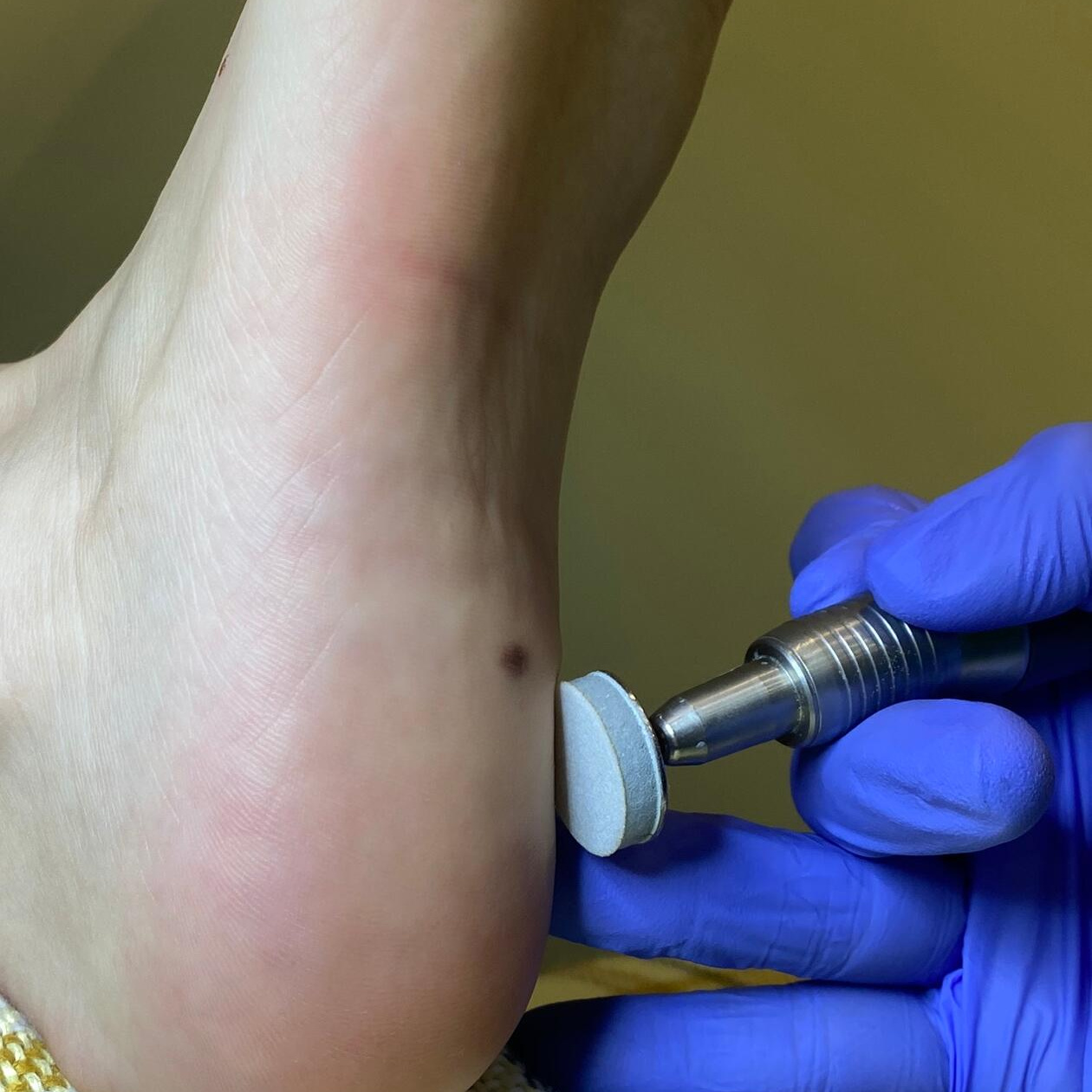 Полный педикюр без покрытия