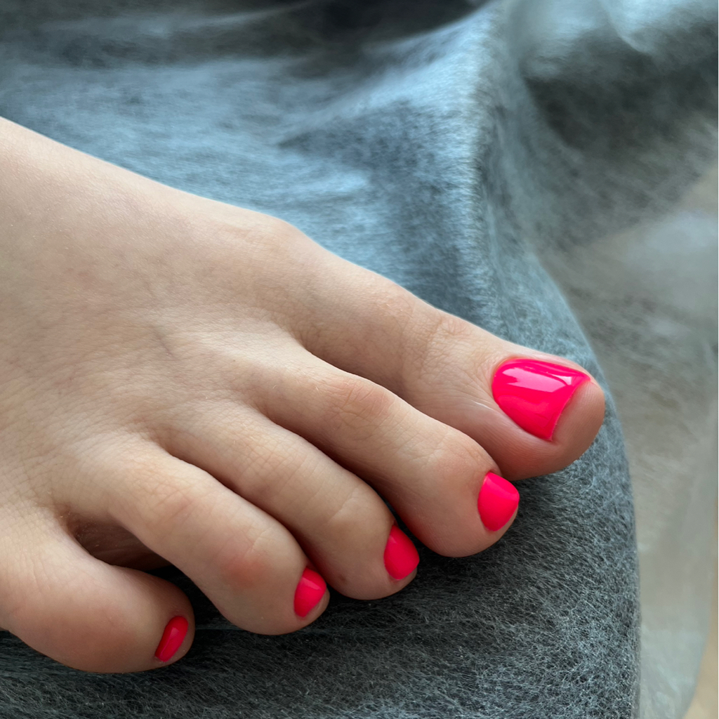 Экспресс педикюр с покрытием гель лак