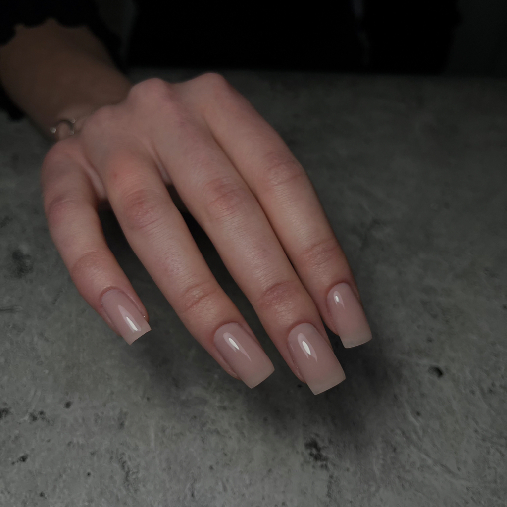 Наращивание ногтей