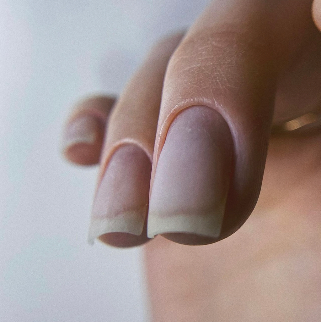 Комбинированный маникюр без покрытия