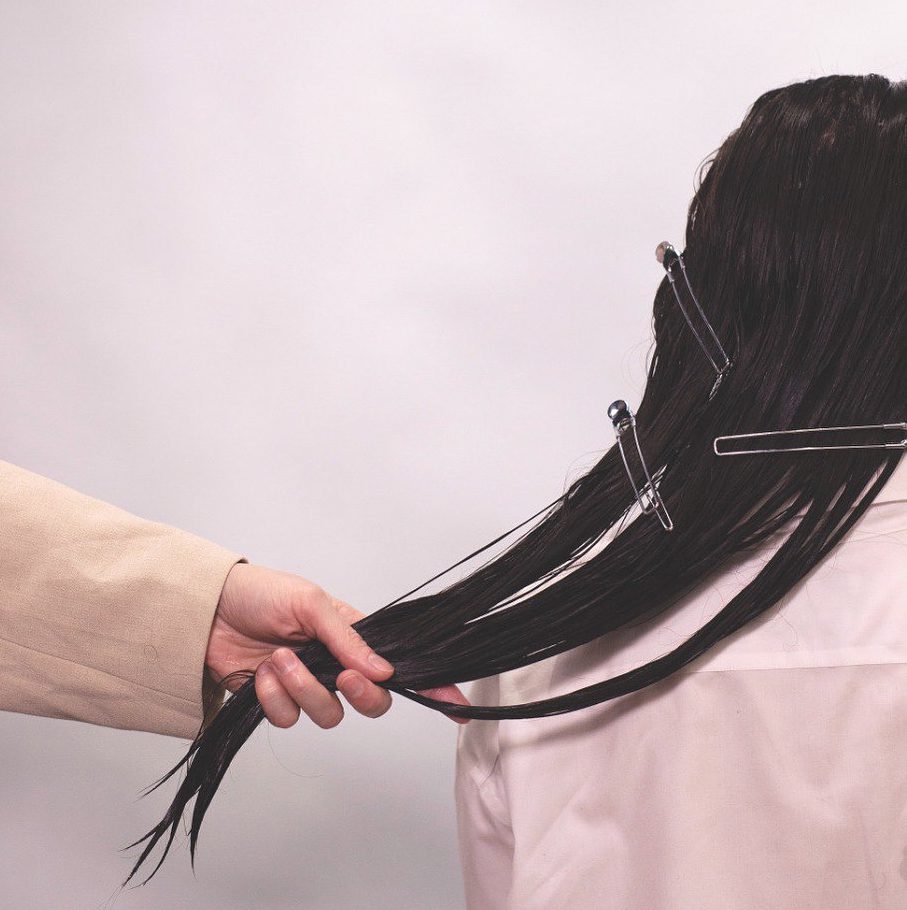 Окрашивание в 1 тон (перманентное окрашивание тон в тон, закрашивание седины, затемнение или осветление на 1/2 тона)