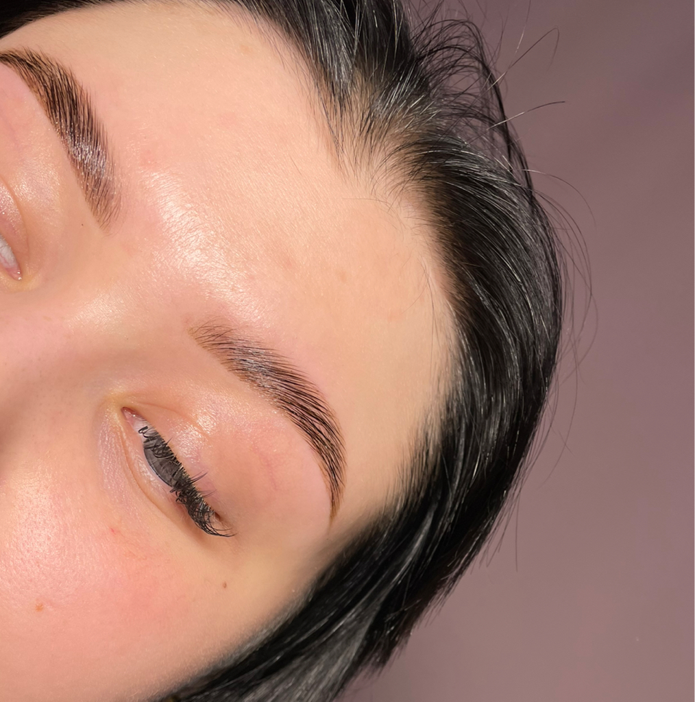 Комплекс «долговременная укладка бровей»