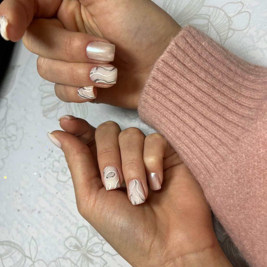 Маникюр + гельлак однотон