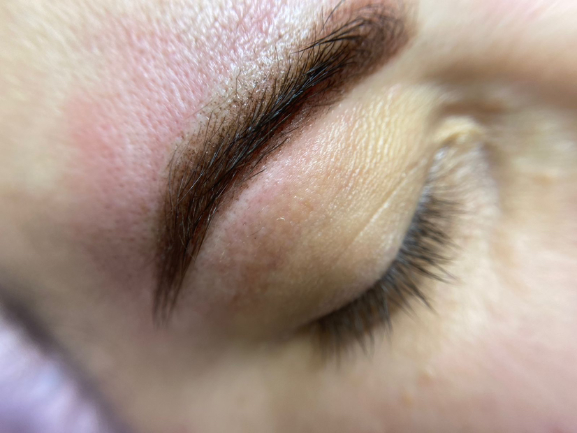 Перманент бровей