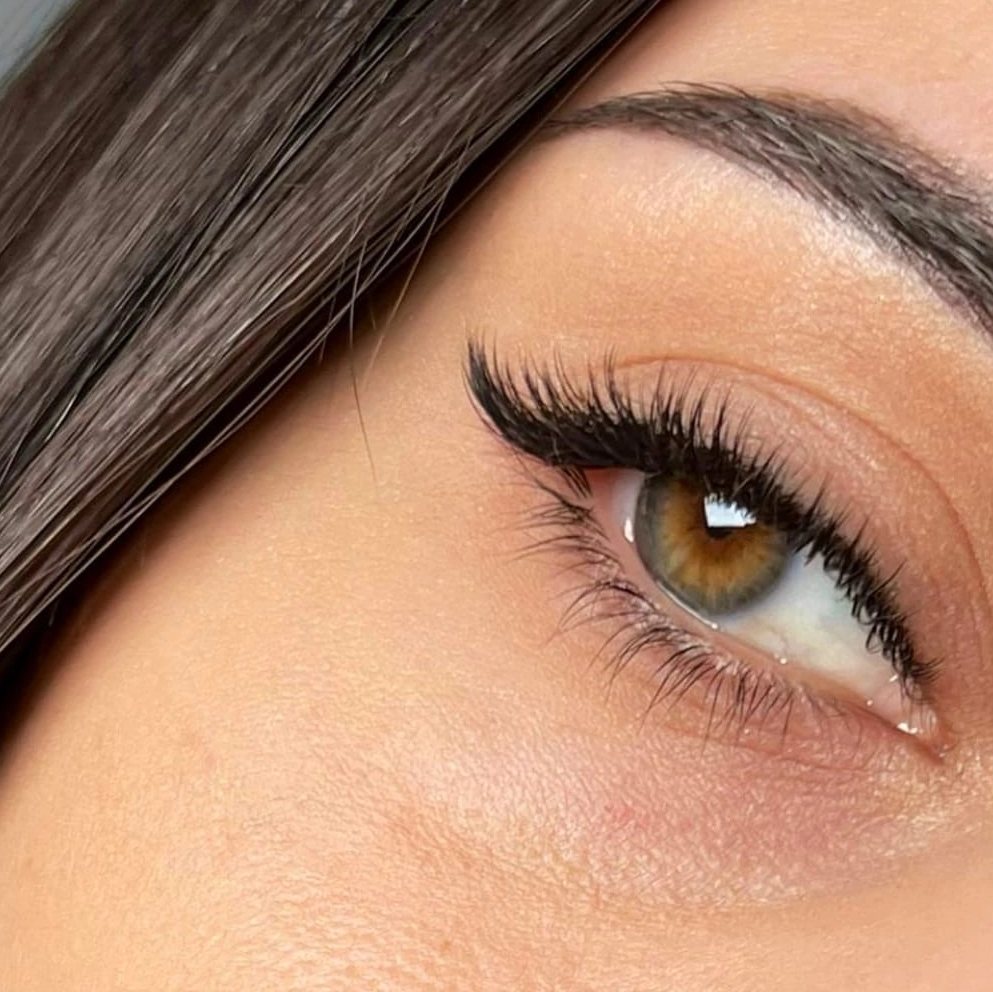 Наращивание ресниц 3д