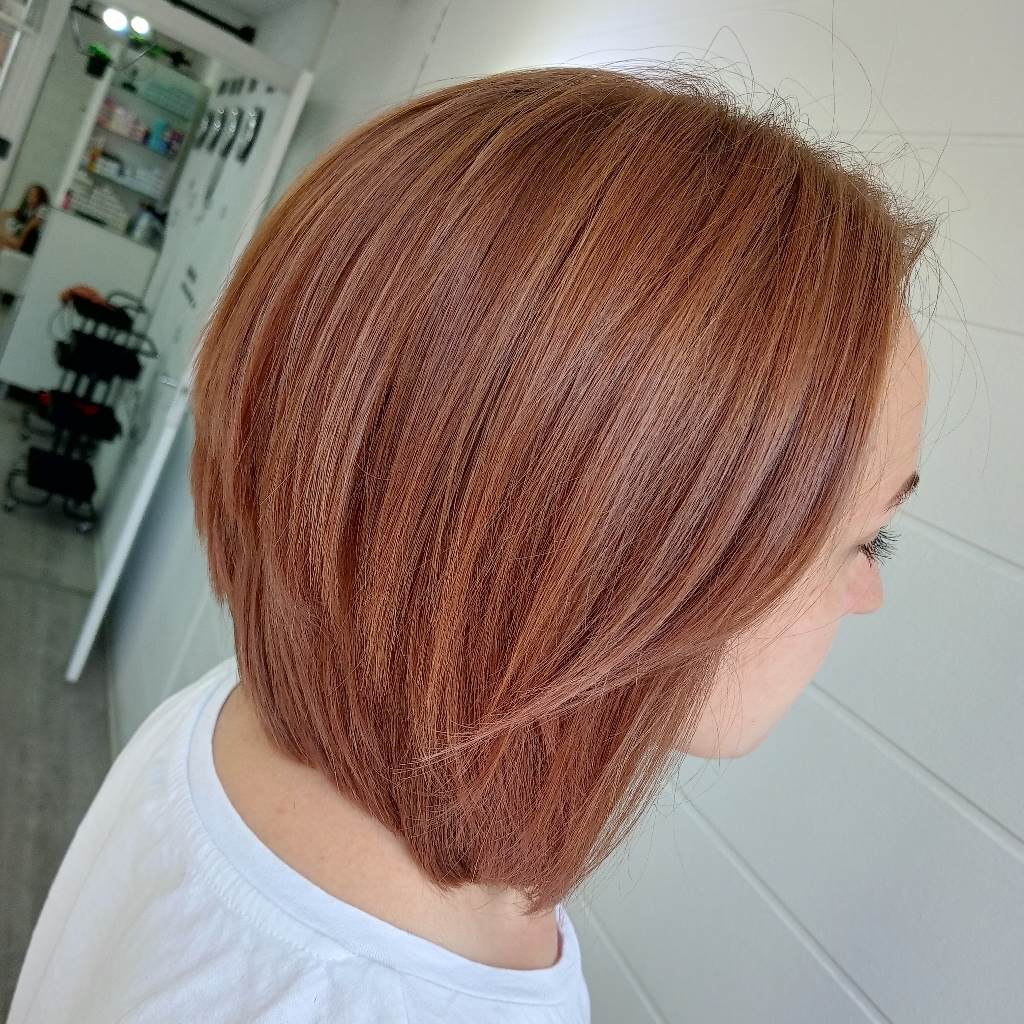 Стрижка женская (каре, каскад)