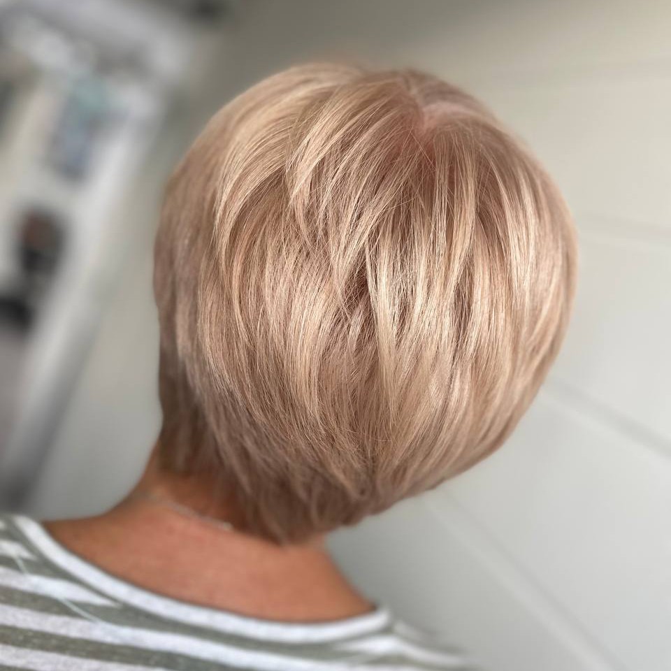 Стрижка женская короткая