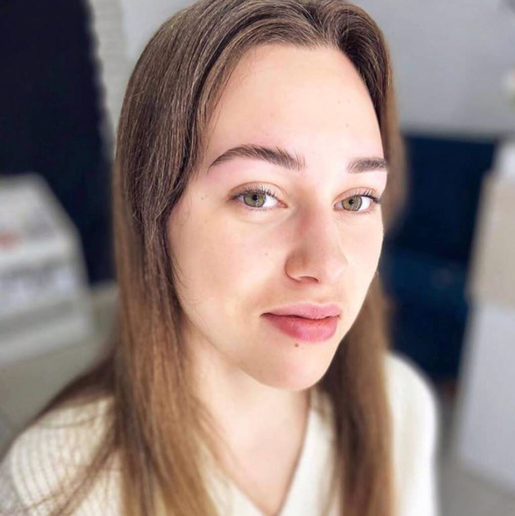 Коррекция бровей (пинцет, воск, нить)