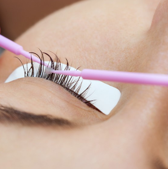 Снятие наращенных ресниц (без дальнейшего наращивания)