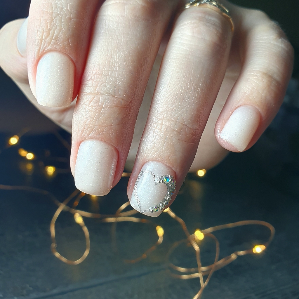 Инкрустация (выкладка страз) композиция