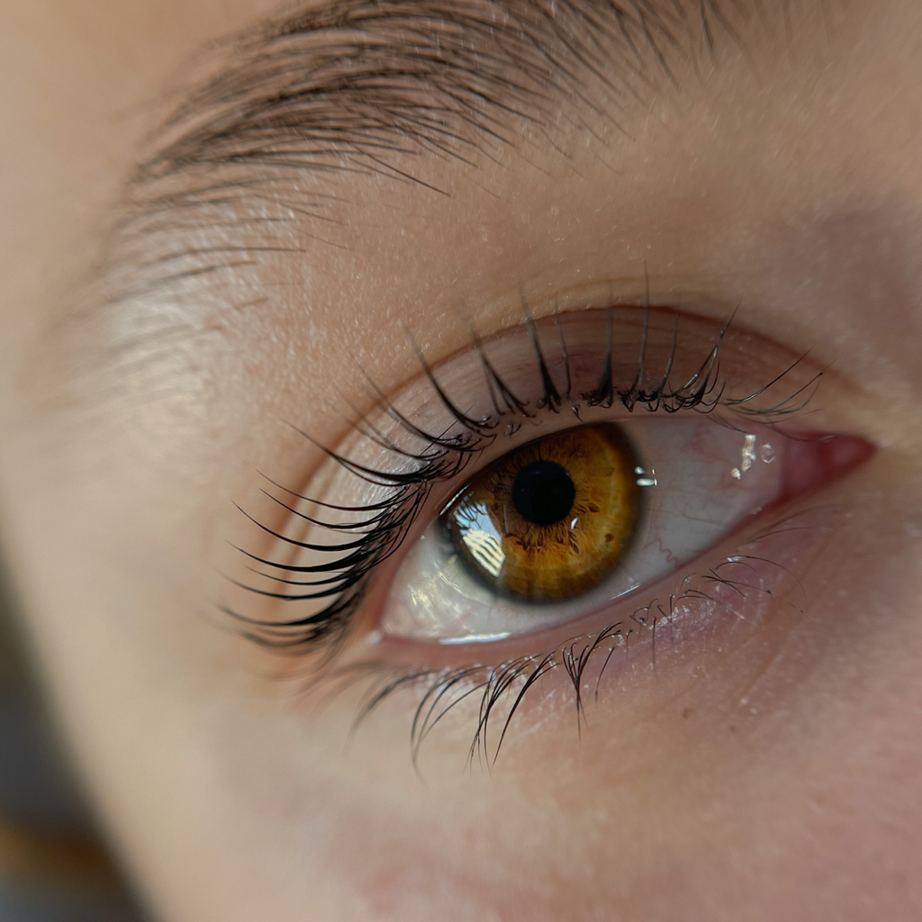 Lifting de pestañas con nutritivo de Botox y tinte