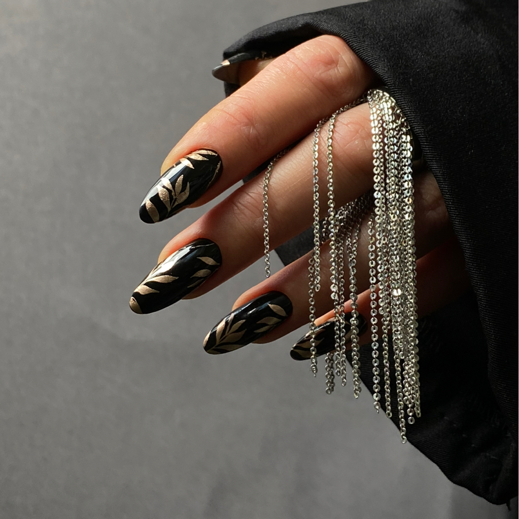 Коррекция ногтей