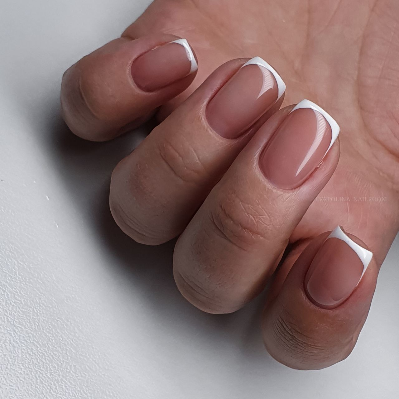 Маникюр гель-лак + дизайн френч