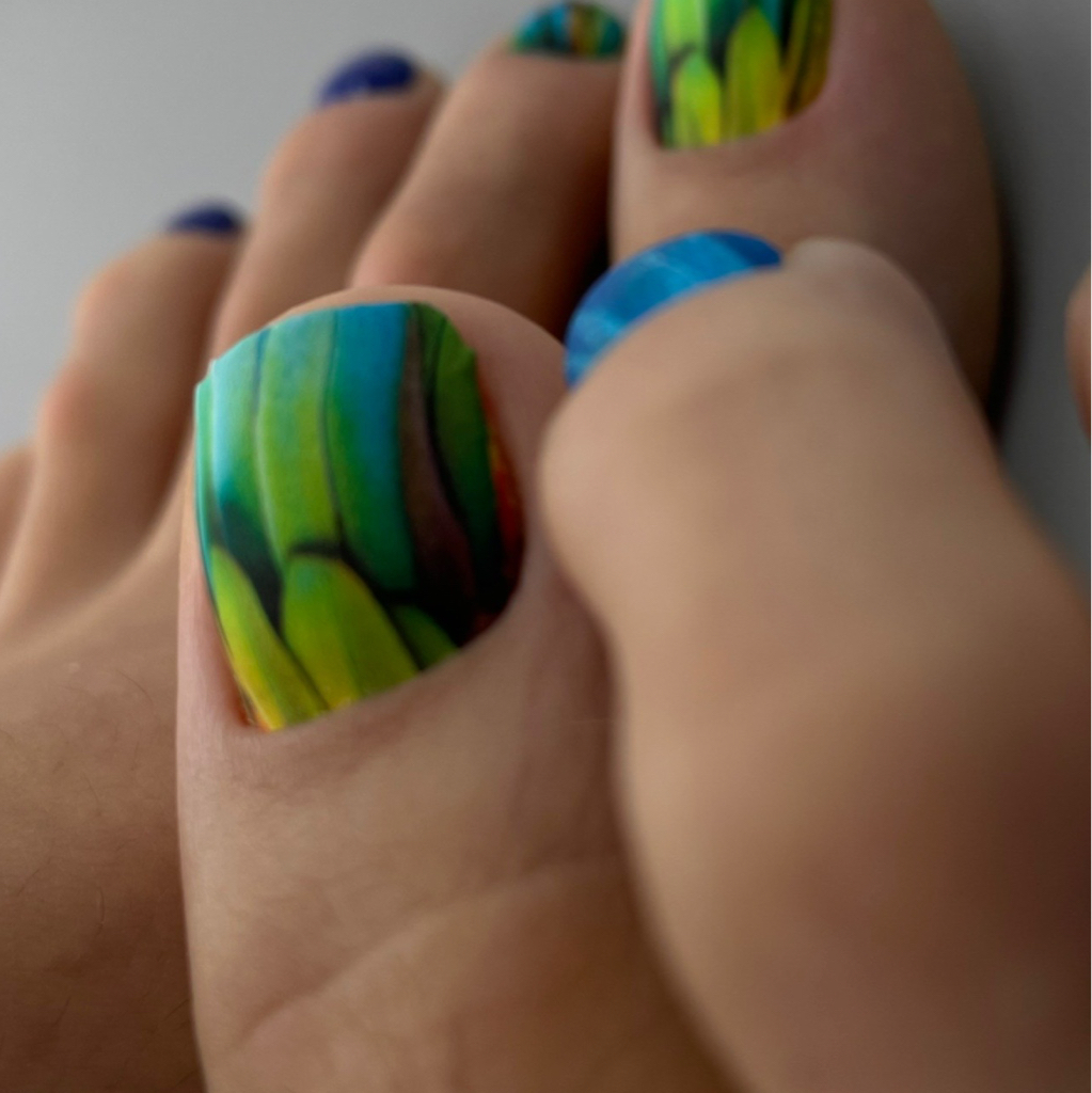 Пальчиковый педикюр с покрытием