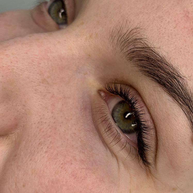 Наращивание ресниц 2D